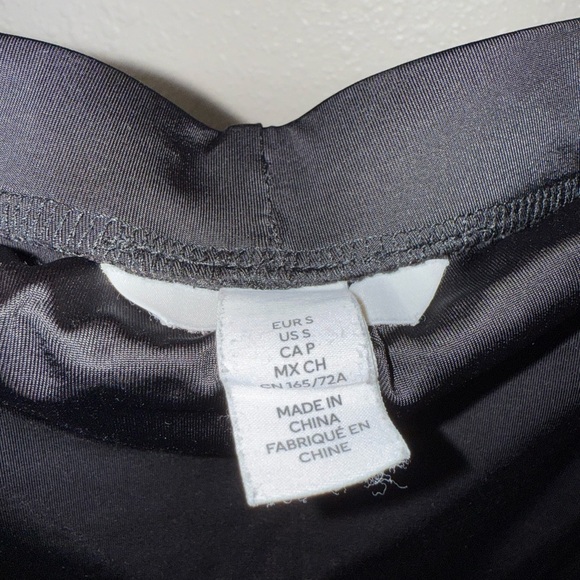 H&M Black Midi Skirt - Picture 2 of 6